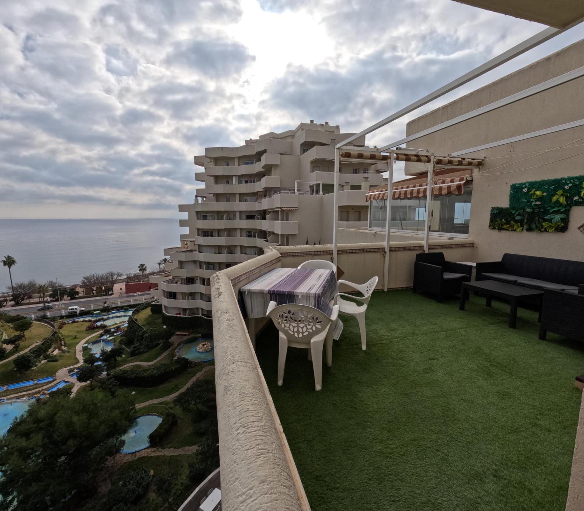 Benalbeach. Espectacular Terraza, Vistas Al Mar. Benalmádena Εξωτερικό φωτογραφία