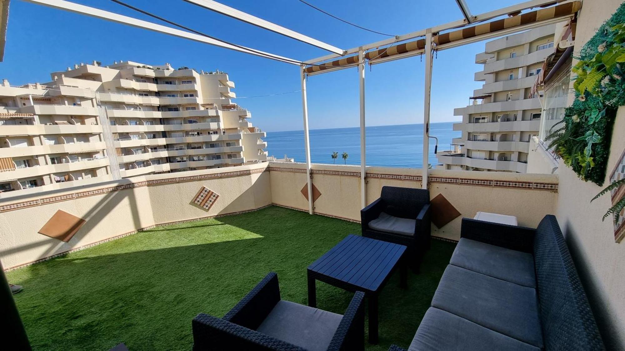 Benalbeach. Espectacular Terraza, Vistas Al Mar. Benalmádena Εξωτερικό φωτογραφία